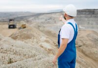 Die Gipsindustrie zerstört großräumig die europaweit einzigartige Gispskarstlandschaft, einen "Hotspot der Biodiversität". Hunderte geschützte Arten fallen ihr zum Opfer - und das, obwohl jährlich etwa eine halbe Mio Tonnen auf Deponien landet, die recycelt werden könnten. (Credits: freepik)