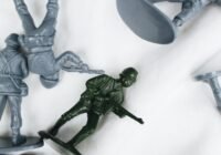 Die Weltkriege haben nicht nur Leid und Verwüstung hinterlassen, sondern auch sehr viel Munition in den Meeren. (Credits: Polina Tankilevitch/pexels)