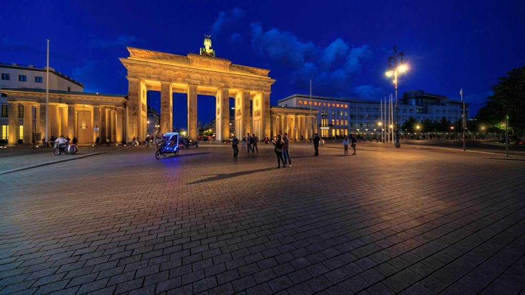 brandenburgh gate germany | Pugnalom