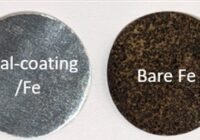 Vergleichende Rostbildung: Beschichtetes vs. unbeschichtetes EisenRechts: unbeschichtetes Eisen. Links: beschichtetes Eisen. Beide sind nach der Einwirkung von rostfördernden Bedingungen zu sehen, Credit: Linoy Amar