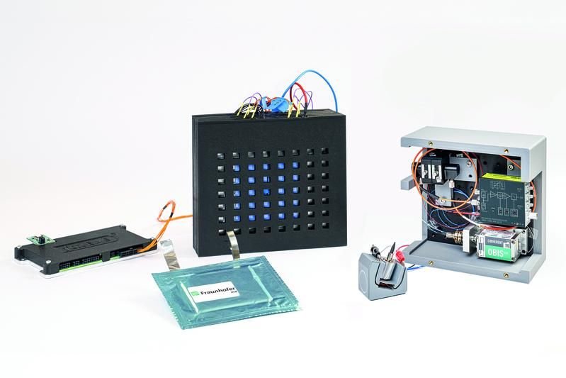 Aluminum-graphite-dual-ion battery system consisting of pouch cells, battery module, battery managem ...
Source: Andreas Scheunert
Copyright: Andreas Scheunert / Fraunhofer IISB