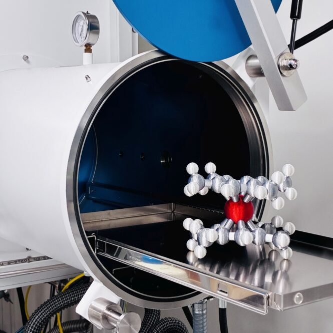Molekülmodell der stabilen Eisen(I)-Verbindung, die Forschende am KIT als Ausgangspunkt für neue Katalysatoren entwickelt haben. (Foto: Oliver Townrow, KIT)