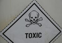 Hazard sign showing a skull and crossbones to warn of toxic material.