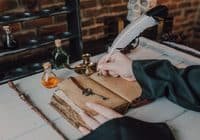 War doch nicht alles schlecht? Alchemistisches Wissen wird ausgegraben. Symbolbild. Credits: RDN Stock project, pexels